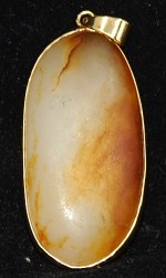 Antiker Anhänger Weisse Jade mit Lotos